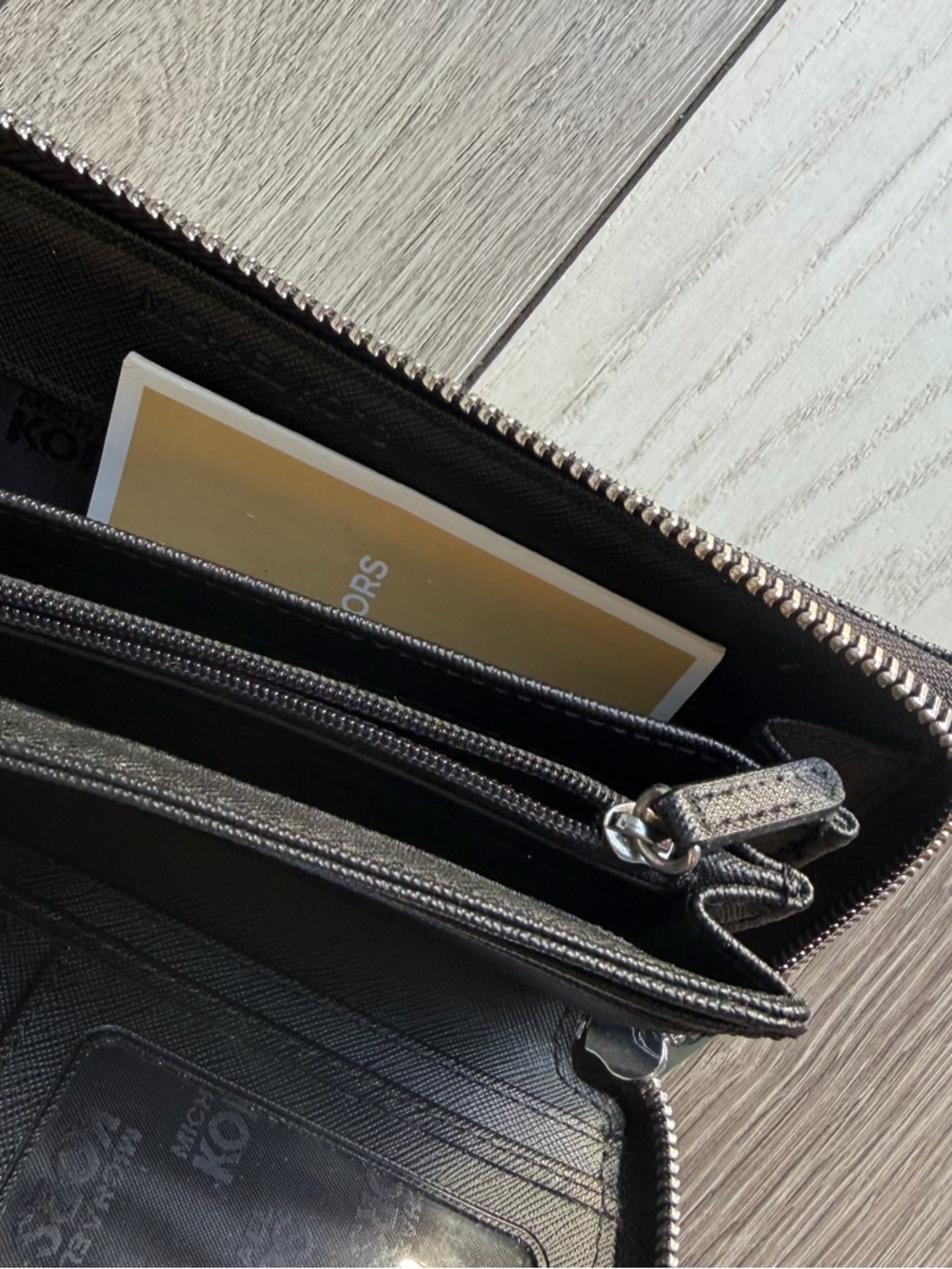 Michael Kors Jet Set Travel Large Signature Logo Continental Wallet - Picture 6 of 7